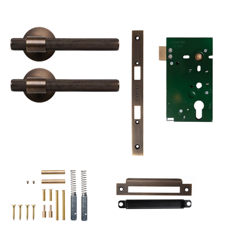 MomoBelgraviaSolidBrassKnurledMorticeLockPassageLeverSetInBronze