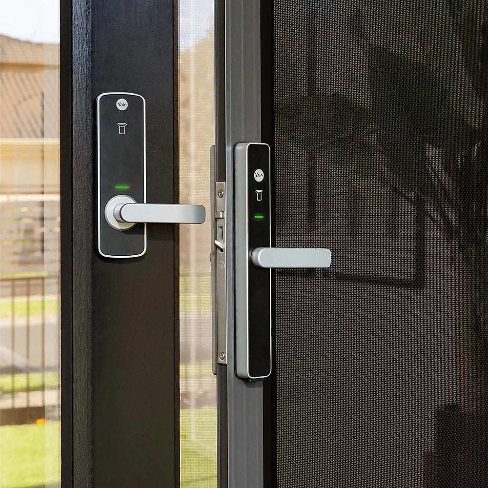 Yale Connect Plus Hub 2